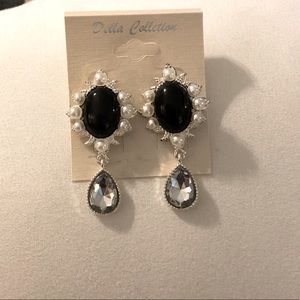Black and Pearl Dangly earrings with diamond drops